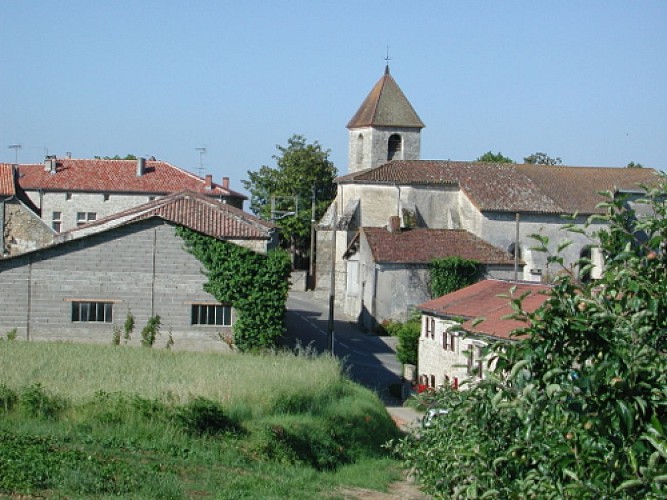 Lusignan-Petit, dans les coteaux du Pays de Serres