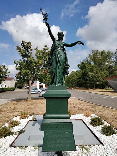 Statue La Paix 01