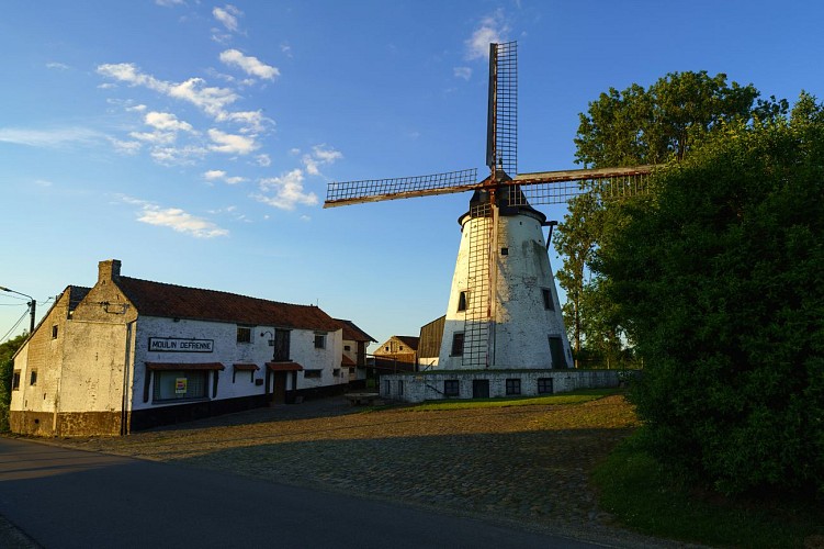 Moulin Defrenne et bâtiment Denis Closon (3)
