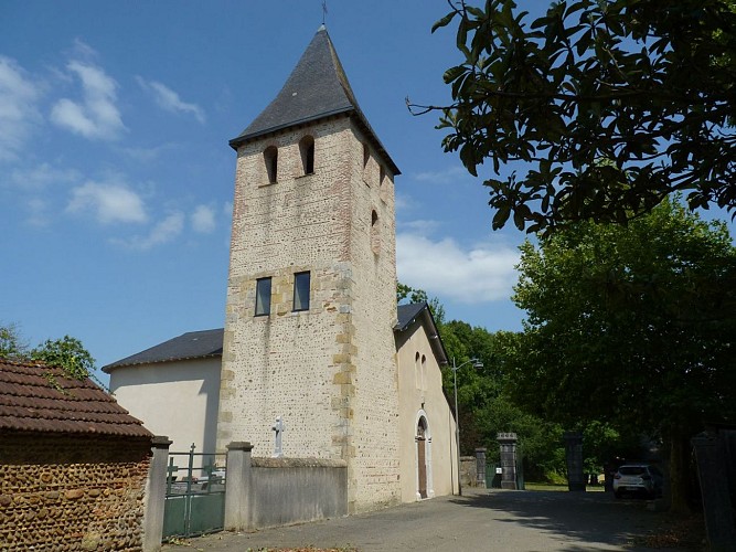 Doumy randonnée pédestre Boucle Saint Peyrus église (5)