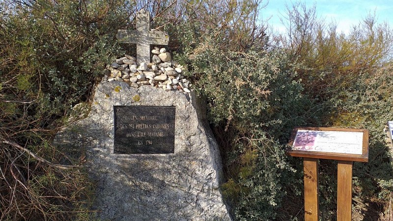 MEMOIRE 254 prêtres inhumés 1794