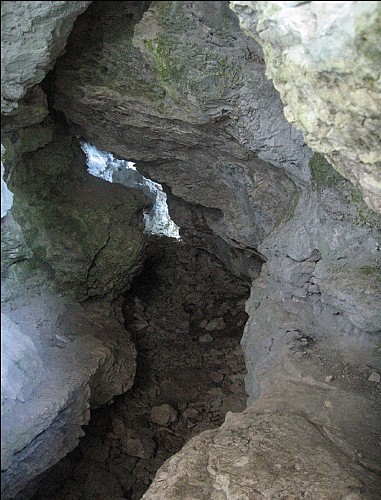 Grotte de la Cabatane, ridge and viewpoint