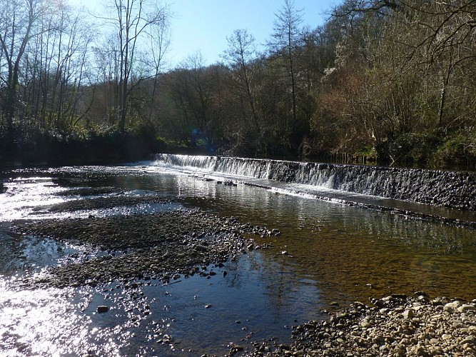 Digue du moulin de Garos - Garos - cph Tourisme Nord Béarn