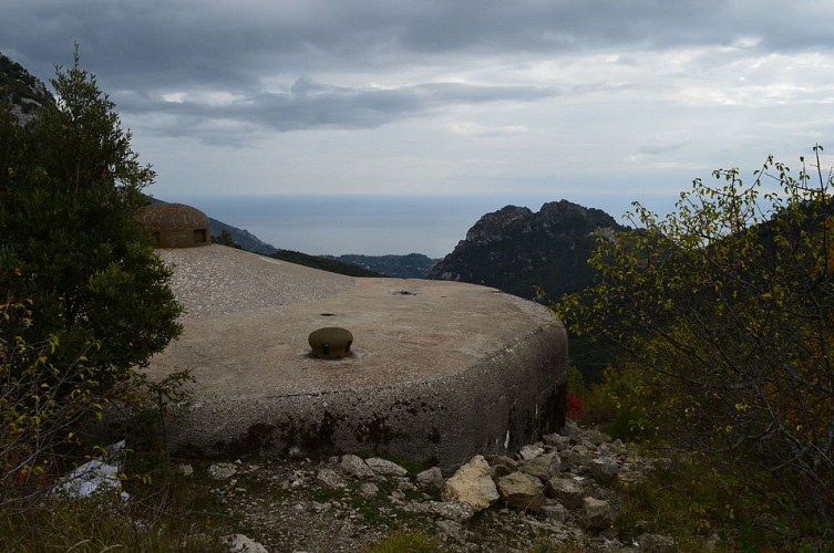 Blockhauss proche du Col des Banquettes et Sainte Agnès