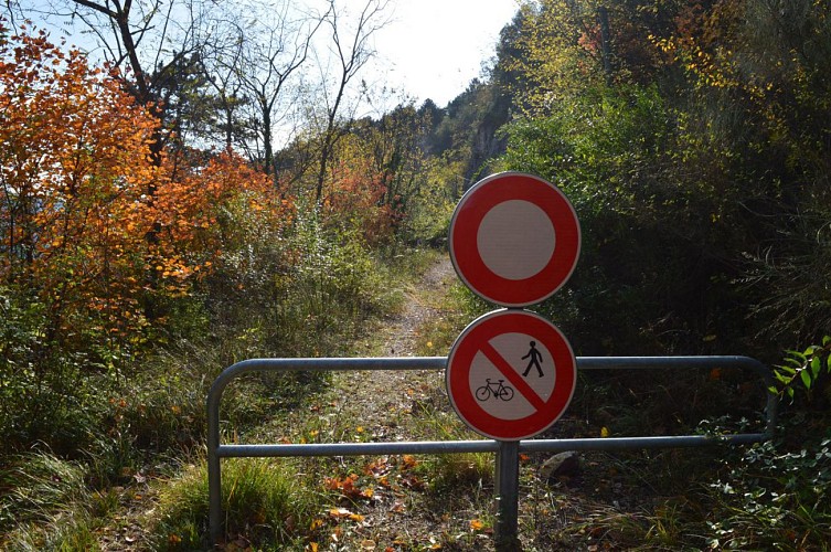 Partie interdite du sentier balisé