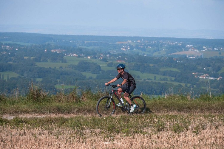 VTT au Vernet vue sur Vichy