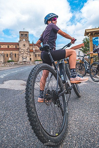 cycliste à Châtel-Montagne