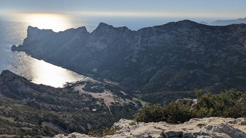 vue sur Sormiou depuis col des Escourtines