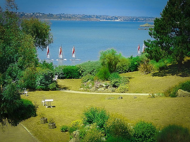 En selle vers la pointe du chevet (nord)