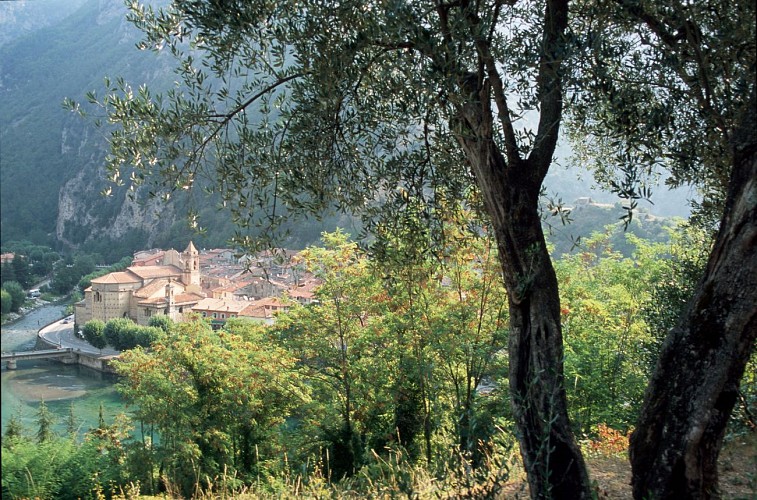 Wanderung von den Bergen bis zum Meer