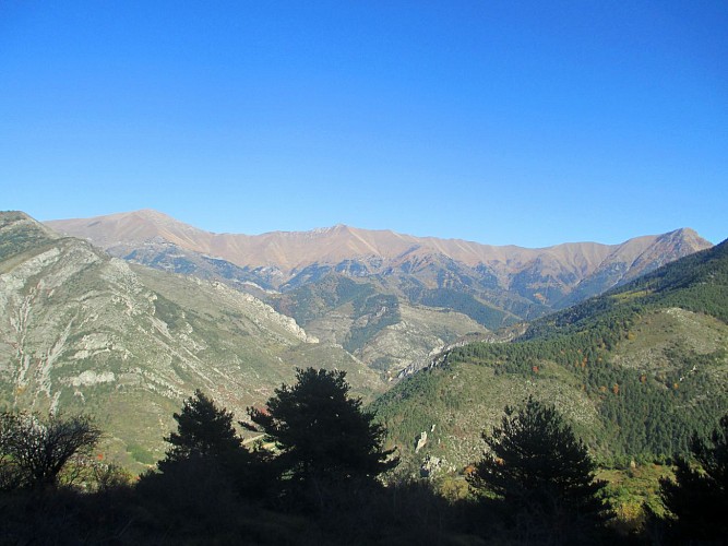 Hiking circuit of Baisses Arpèse - Peluna - Durasque - Géréon