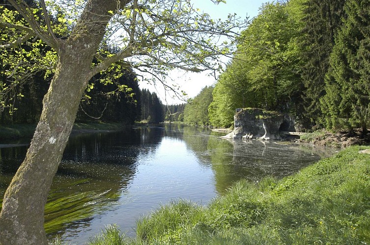 Les Hayons - Roche percée (Christel François) (8)