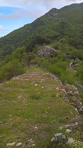 Hiking path from the Col de Castillon to Sainte-Agnès