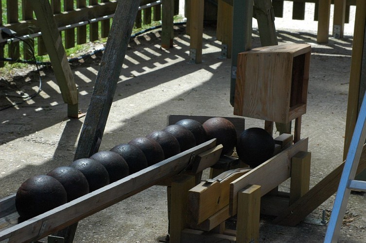 Horloge à billes à Lavoine