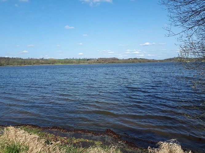 Champeaux : le barrage de la Cantache