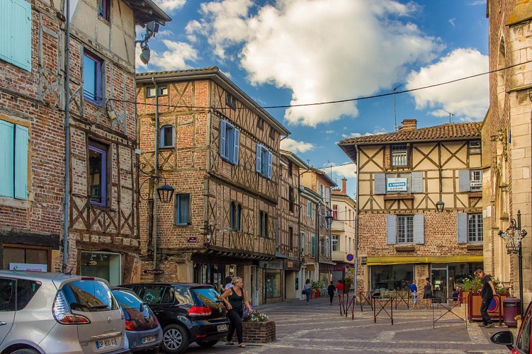 Rundgang von der mittelalterlichen Stadt zum Arboretum in Châtillon-sur-Chalaronne