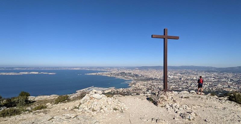 croix sommet Marseilleveyre