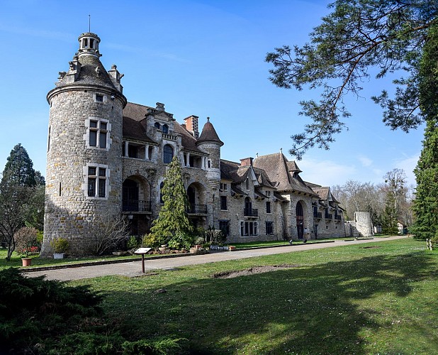 Le Châtelet-en-Brie : el camino del castillo