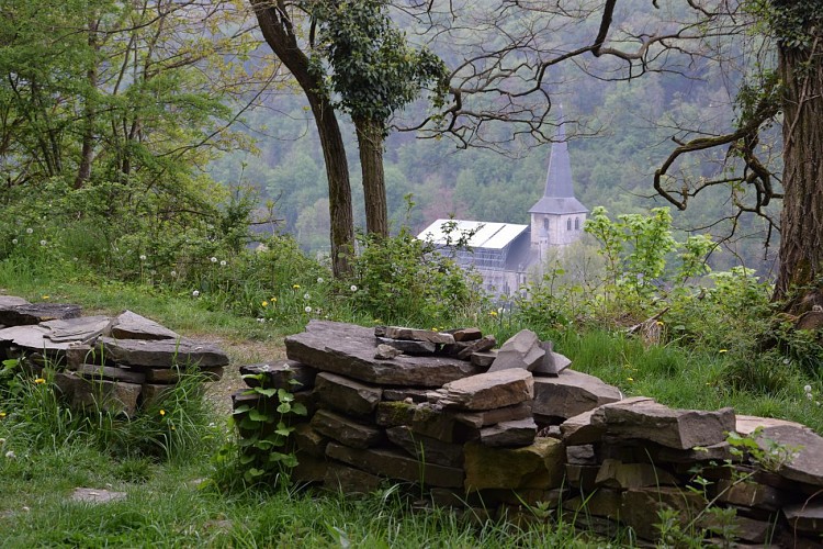 Promenade de la Roche Sanglante et carrière du Goiveux