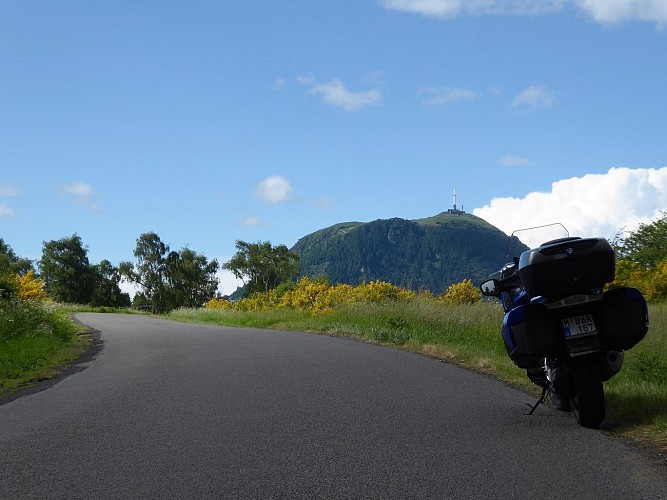 Itinéraire moto Terra Volcana côté volcans - Chaîne des Puys