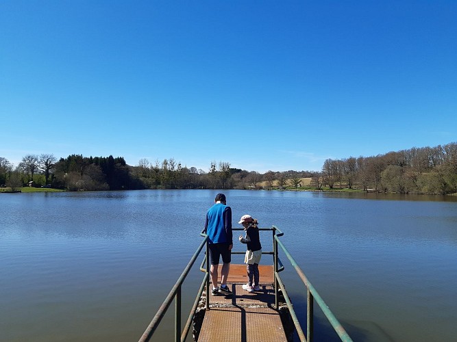 Tour de l'étang des Planches