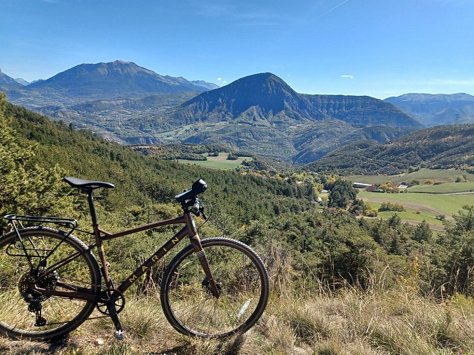 Entre Viste et Colombis – (parcours gravel 46 rouge)