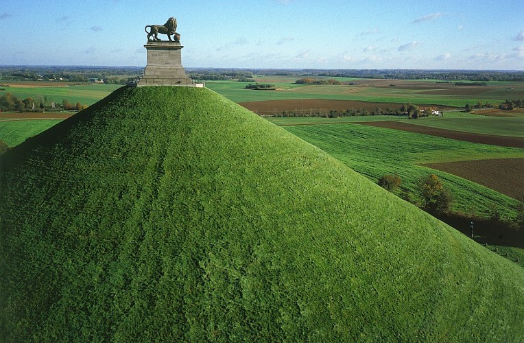 00002469-Michel Clinckemaille-Lion Mound of Waterloo from the sky