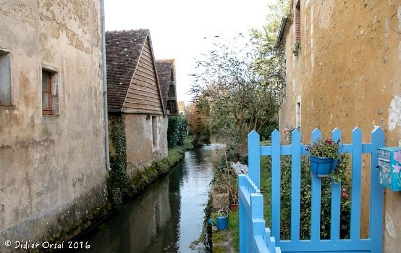 Maison-Maugis-Au passage