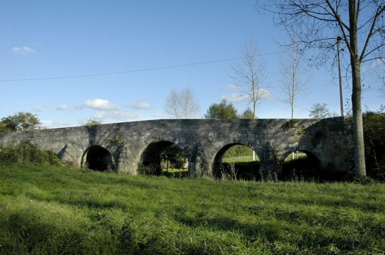 Le pont Catinat - Mauves-sur-Huisne