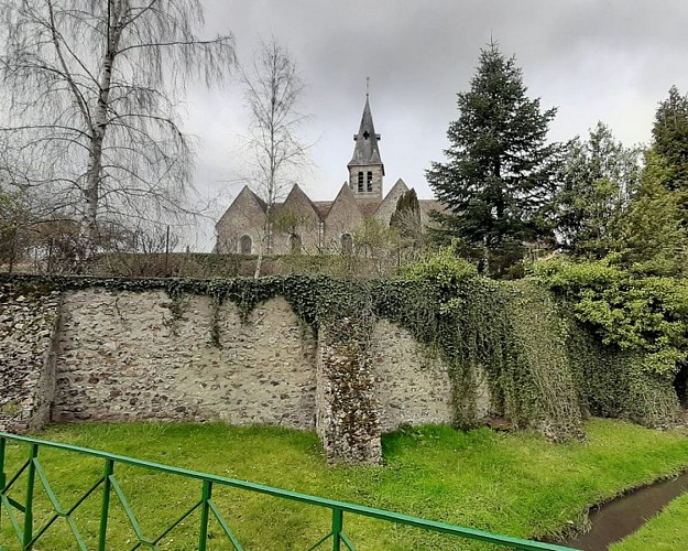 Les douves du Grand Cumont