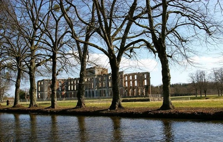 Parc et château de la Ferté-Vidame©OT Forêts du Perche