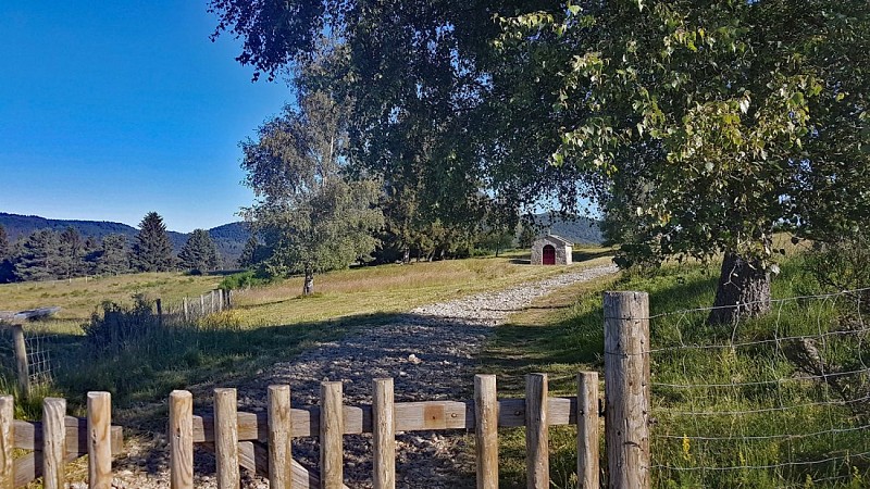 Chapelle Saint-Aubin à Laschamps