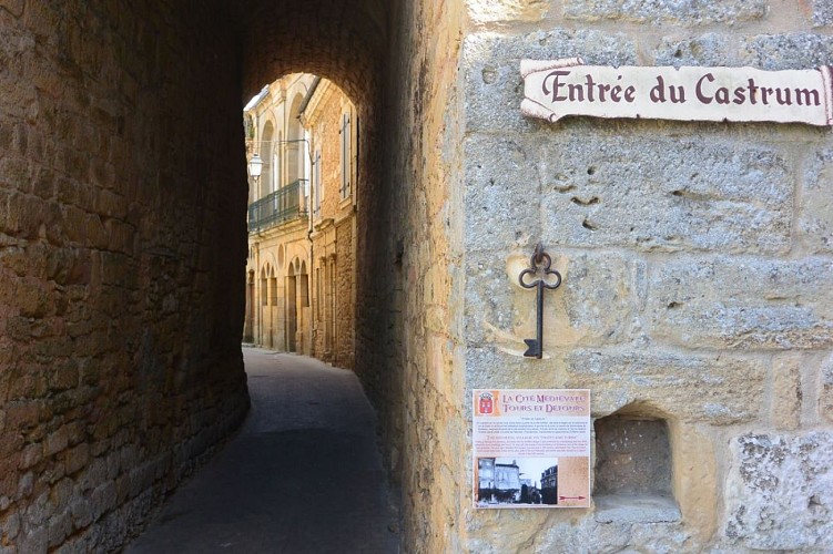 Belves entree du castrum