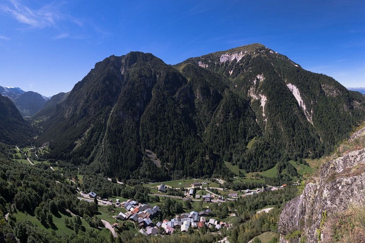 Cyclin loop in Bozel Valley