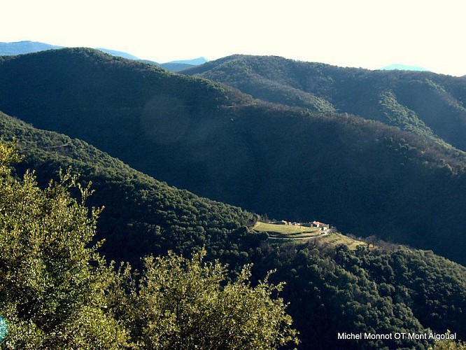 Vue de Cabriès depuis la montée vers Puech Sigal