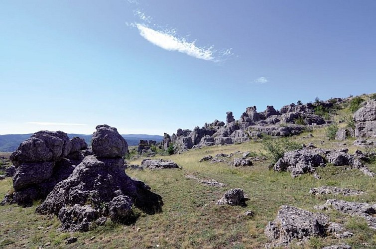 Sentier de Nîmes-le-Vieux, causse Méjean