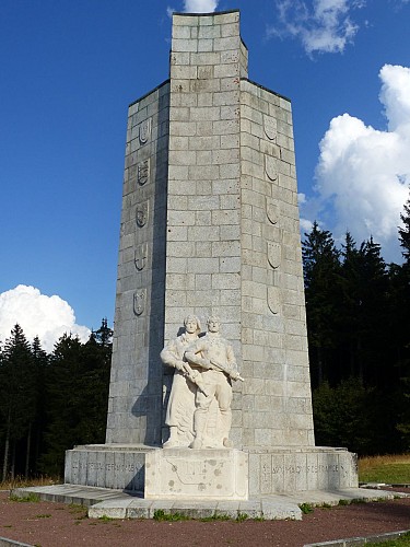 Le Mont-Mouchet-monument