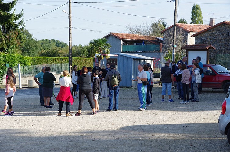 Lussac sentier la VOIE PREROMAINE