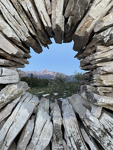 Oeuvre passage - Chris Drury