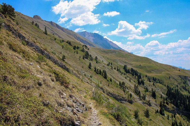 Rochassac and the Swallow Trail