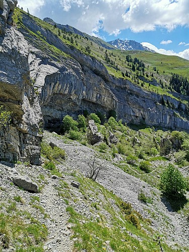 Rochassac and the Swallow Trail