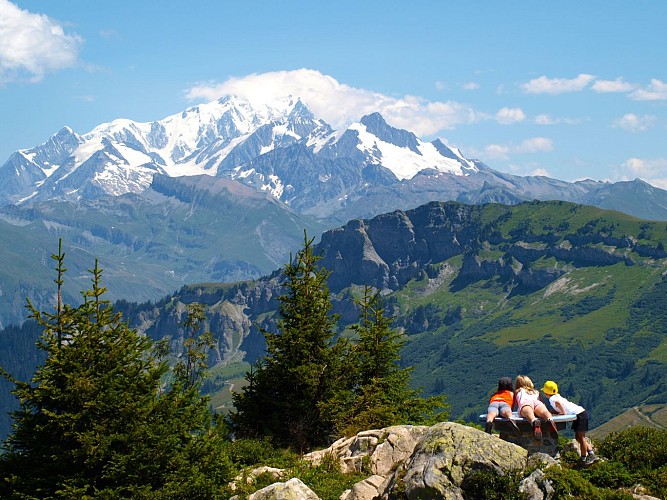 Walking to the Tête de Cuvy