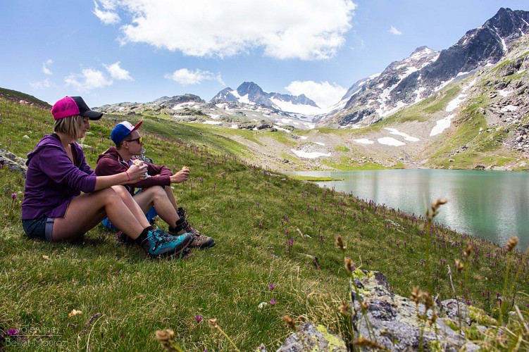 Les trois lacs depuis le Col de la Croix de Fer