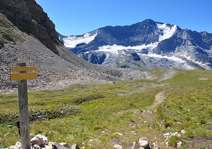 Die Glière-Hütte und der Grassaz-Pass