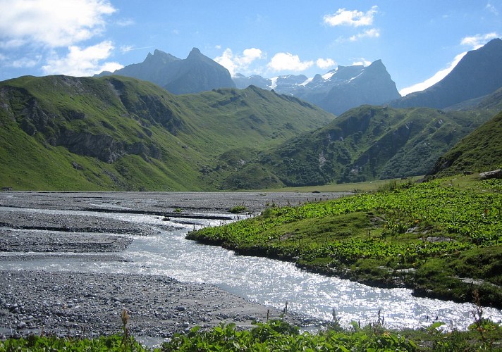 Die Glière-Hütte und der Grassaz-Pass
