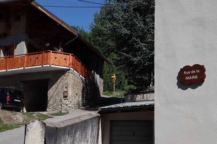 Tour des villages de Montvernier