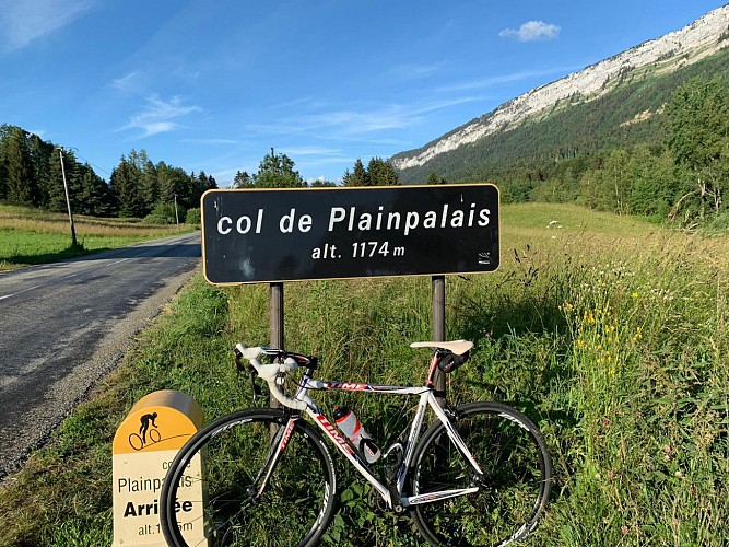 Cycling up Col de Plainpalais