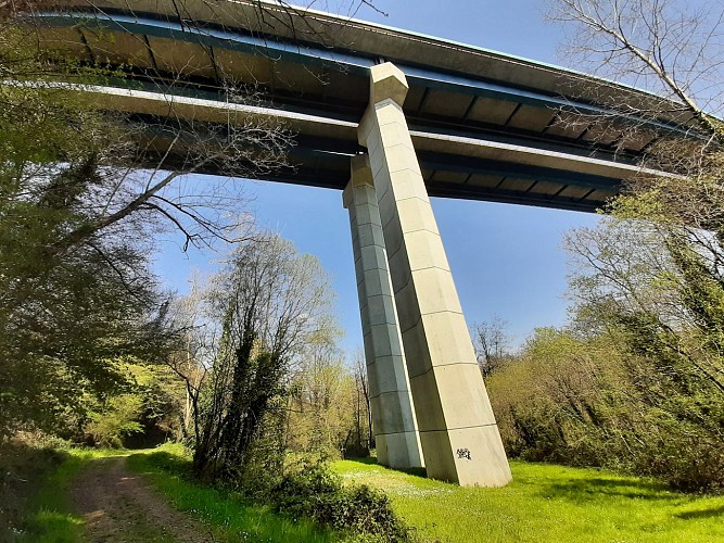 De Bialet aux Deux Viaducs - St-Ybard © A.Blanchet - Office de tourisme terres de Corrèze (51)