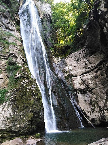 Great waterfall of the Doria river