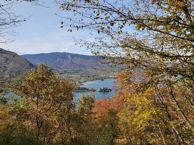 the Saint Germain Hermitage Loop by Ponnay